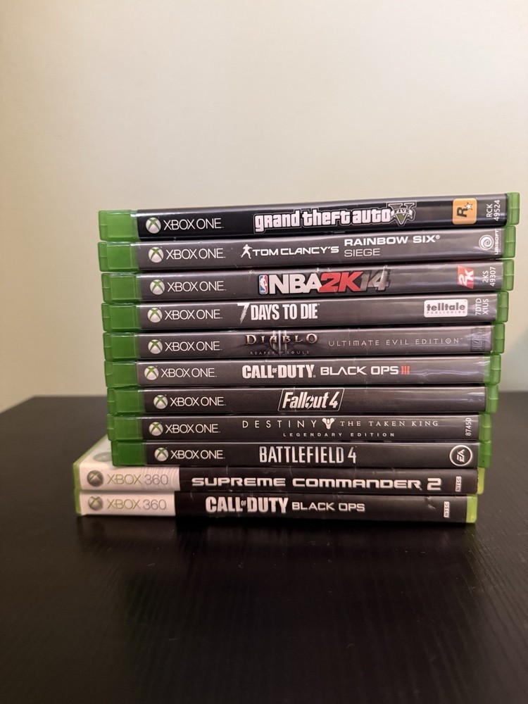 Microsoft Xbox One/Xbox 360 11-Game Lot GTA V Rainbow Six Siege Call of Duty