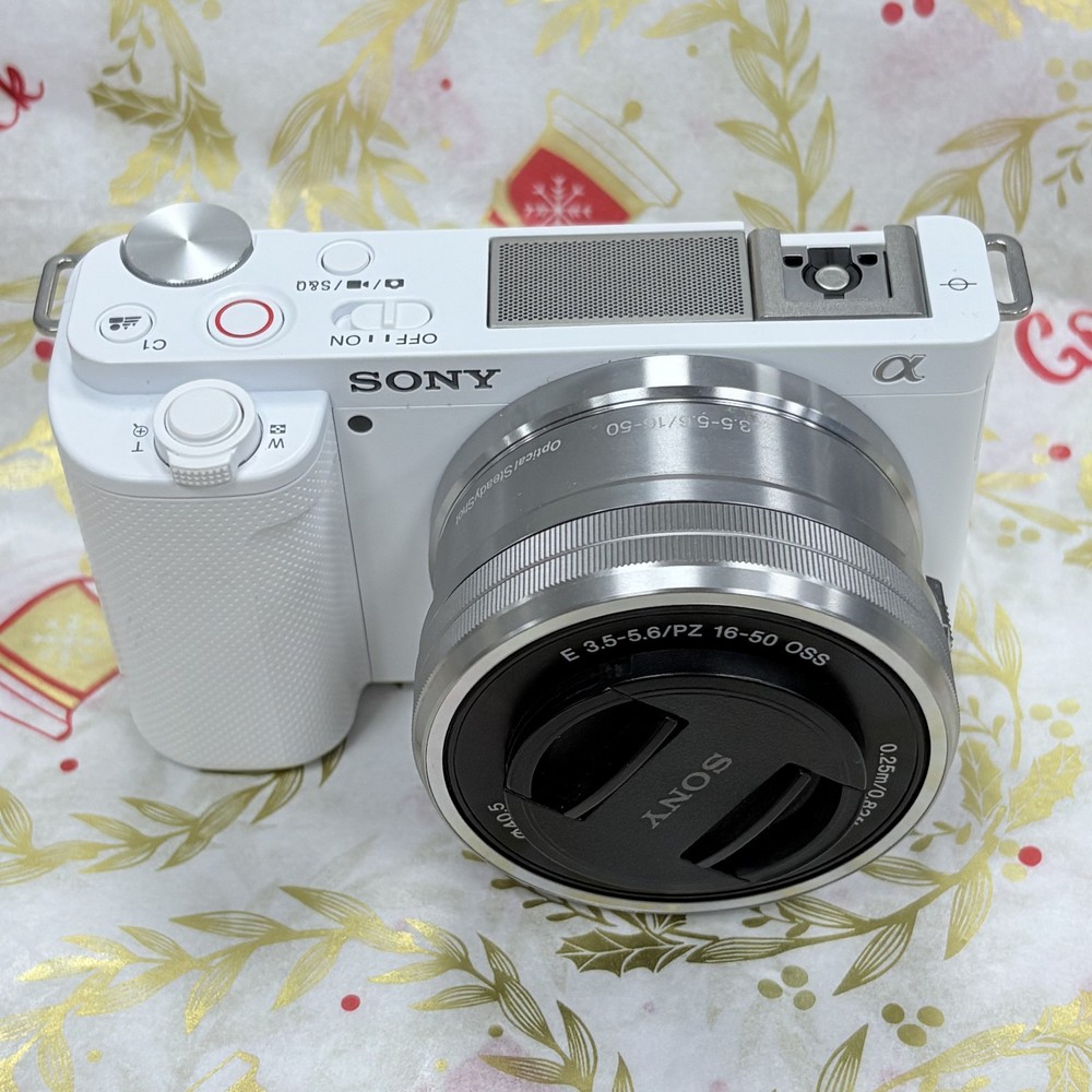 Sony ZV-E10 ZVE10 24.2MP Mirrorless Camera with 16-50mm Lens WHITE 95%New