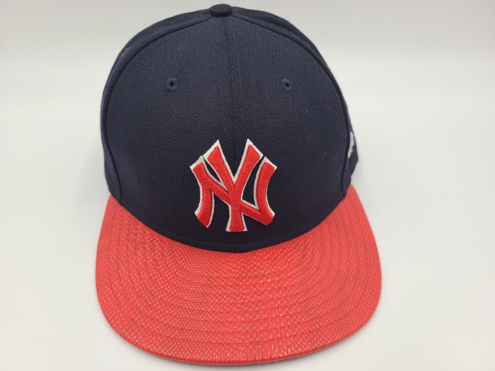 New York Yankees New Era 59Fifty Fitted 8 Hat Cap Snakeskin Brim MLB Blue Red