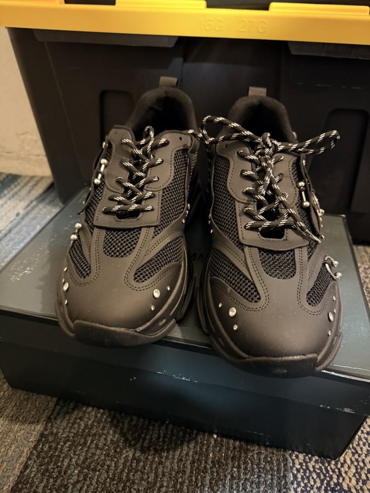 Brand New Men’s Steve Madden Pierced Black Shoes Size 12 Never Worn with Box