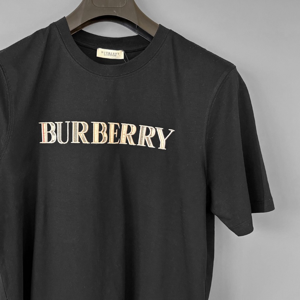Burberry Beige Logo Embroidery on Chest Black T-shirt (Size XL) - Paid-Duty