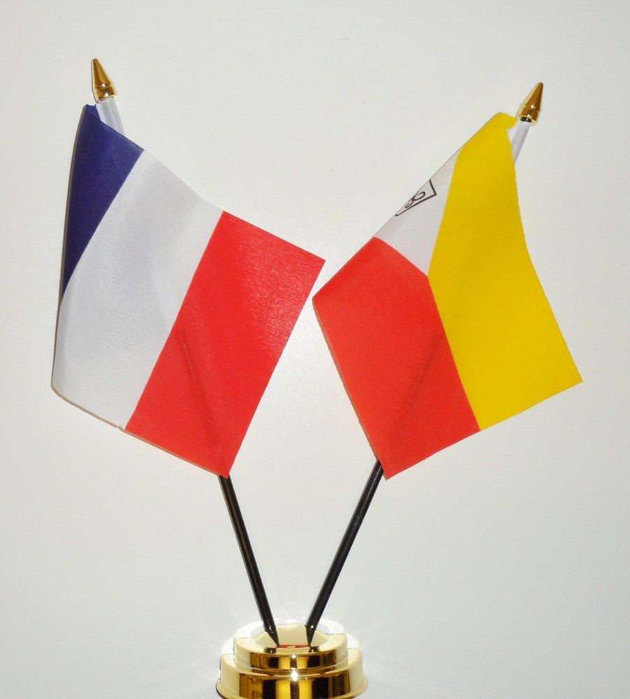 France & Marquesas Islands Friendship Table Flag Set - French Polynesia