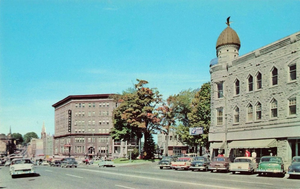 Main Street - Old Automobiles - Flanagan - Malone New York NY - Postcard