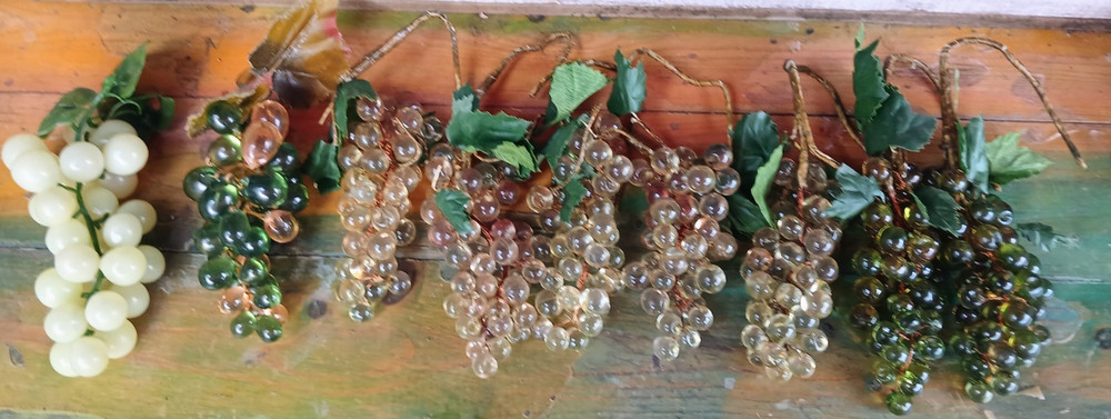 8pc Vintage Lucite Grape Clusters Green Clear Amber 1pc White Faux Plastic