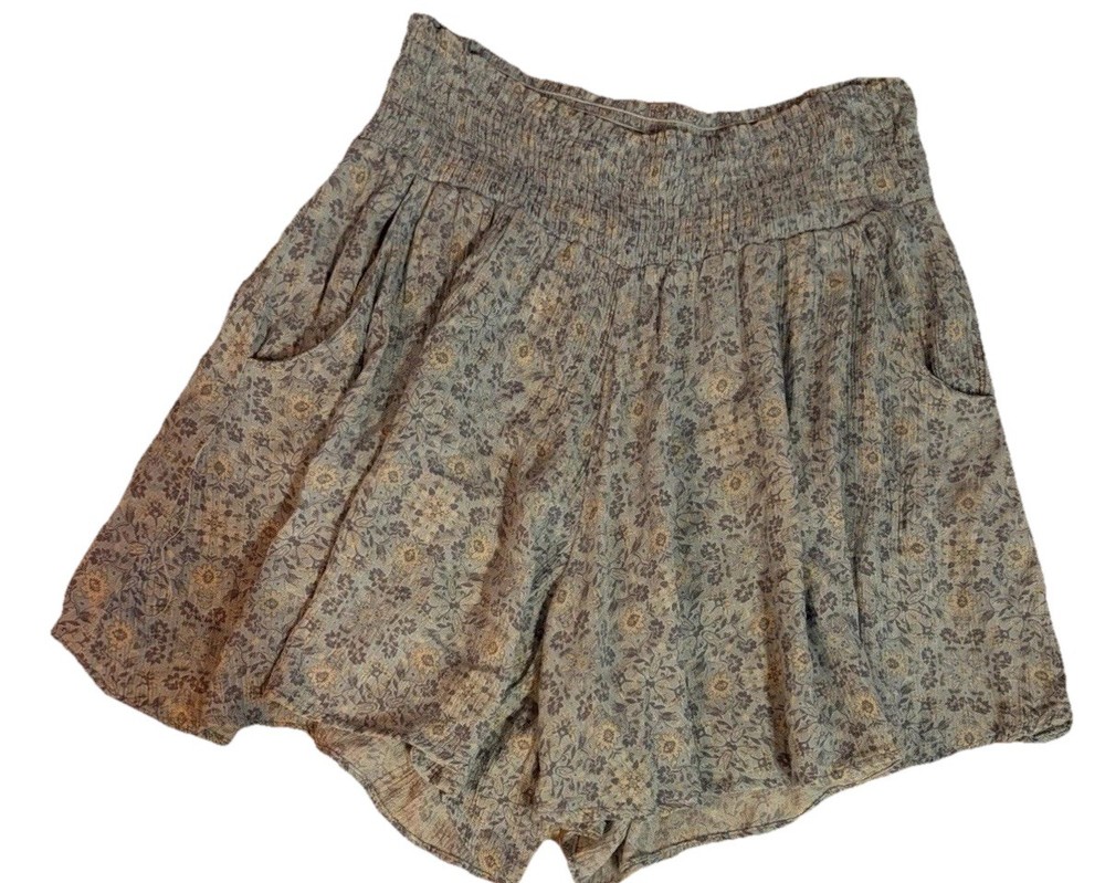 Y2K romantic Women's Blue Floral Paperbag Shorts Smocked Waist Pockets feminine