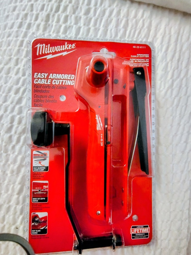Milwaukee Armored Cable Cutter MC, AC, BX, MCAP Greenfield 48-22-6111 NEW-image