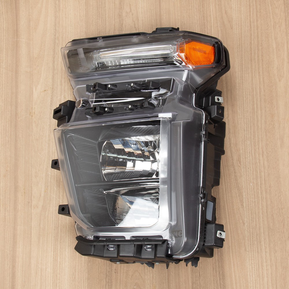 2020-2023 Chevy Silverado 2500/3500 HD Driver Side Halogen Headlight