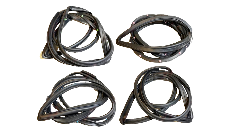 Toyota Lexus Genuine Land Cruiser FJ80 LX450 Front Rear Door Weatherstrip Set