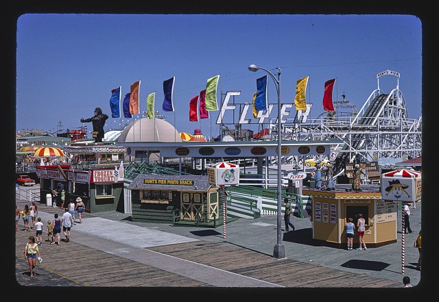 Wildwood New Jersey 1978 Morey's Hunt's Piers Boardwalk Amusement Park