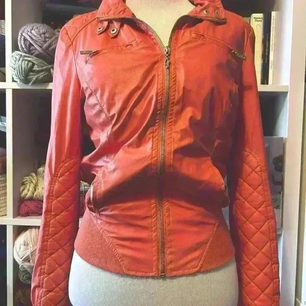 Guess Jacket, size XS, worn once. Very soft. Color Coral.