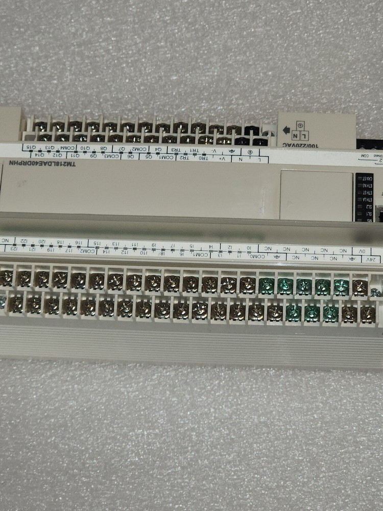 New Schneider TM218LDAE40DRPHN PLC module controller