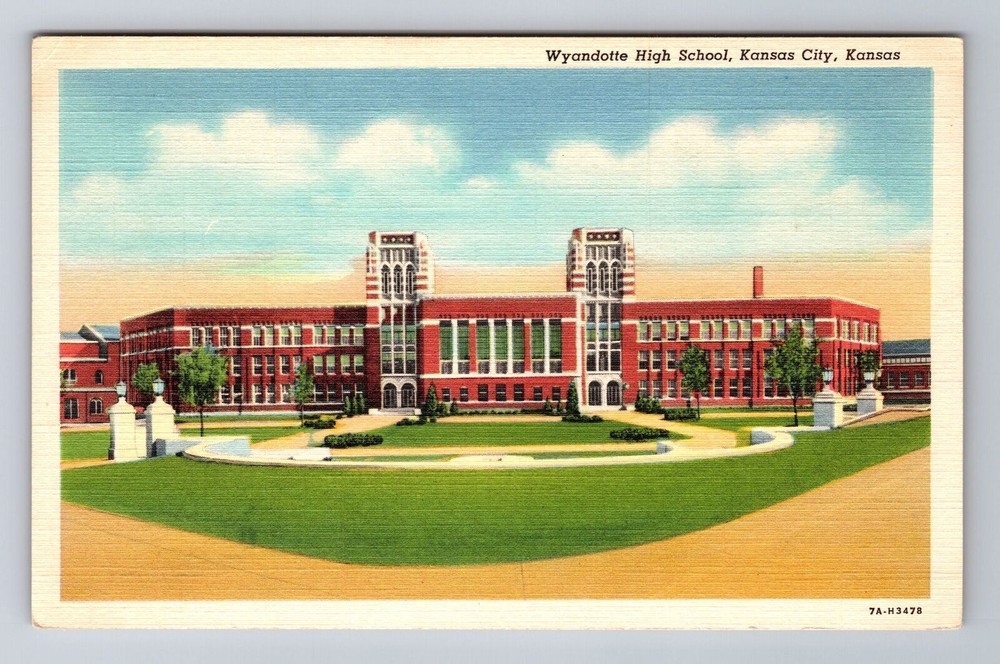 Kansas City KA-Kansas, Wyandotte High School, Antique Vintage Souvenir Postcard
