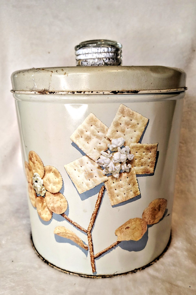 VINTAGE  1950's Blue Magic Krispy Kan Cracker Tin- Glass Knob