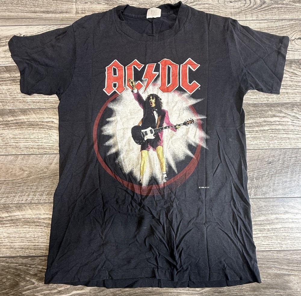 Vintage Made In USA AC/DC ‘World Tour 88’ Band T-Shirt Hugger Men’s Sz Med