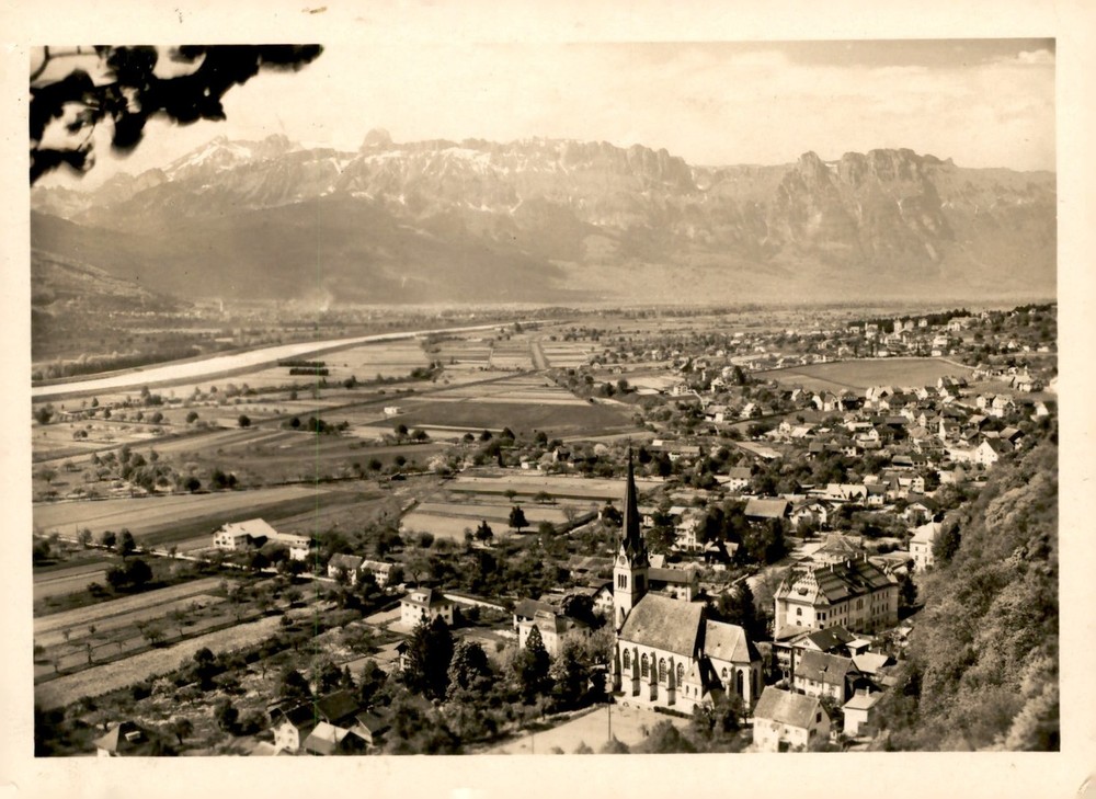 Vaduz, Liechtenstein with Pfarrkirche and Regierungsgebäude, 1869/73 Postcard
