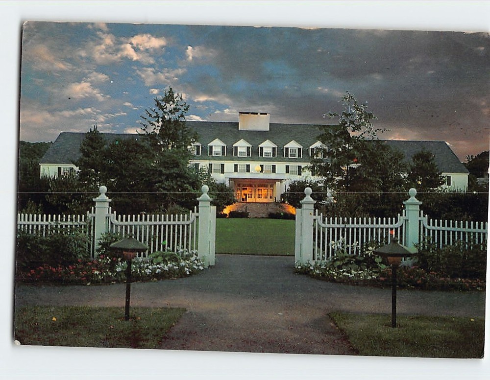 Postcard Woodstock Inn Woodstock Vermont USA