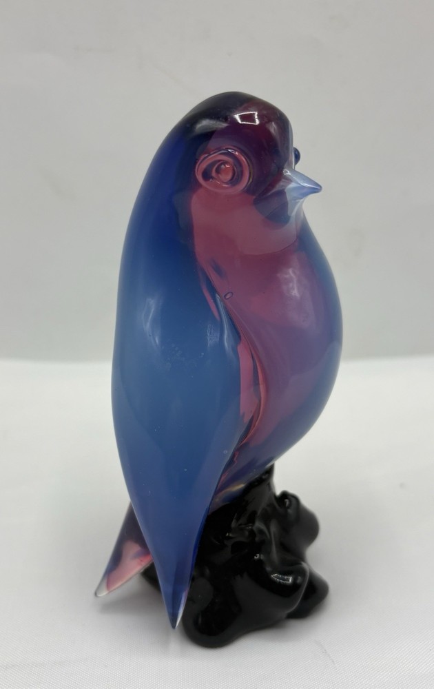 Murano Seguso Vetri D’arte Italy Swallow Bird Paperweight Blue/violet On Rocks
