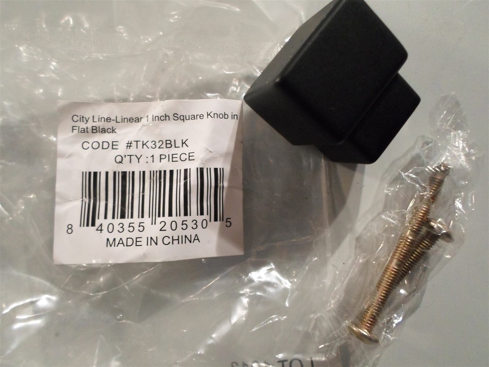 TK32BLK - Tapered Square Knob 1