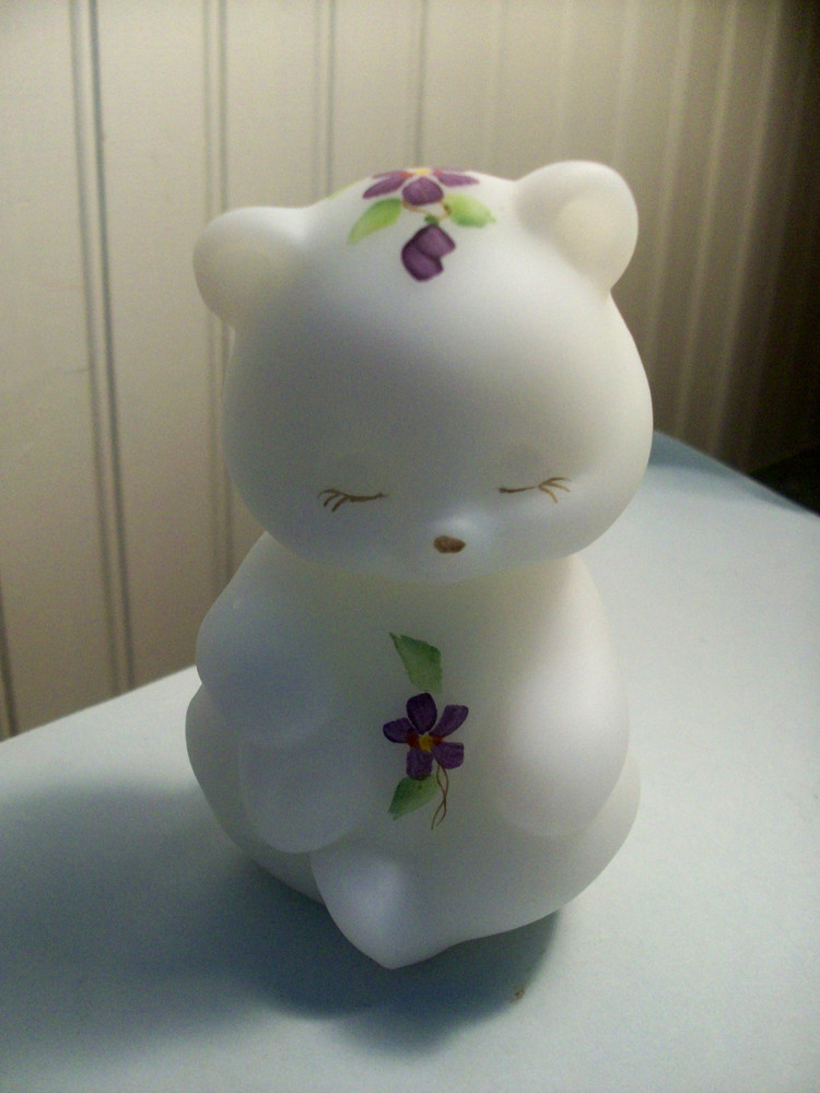 VNTG FENTON white satin art glass sitting bear Hand Pntd violets signed Farley
