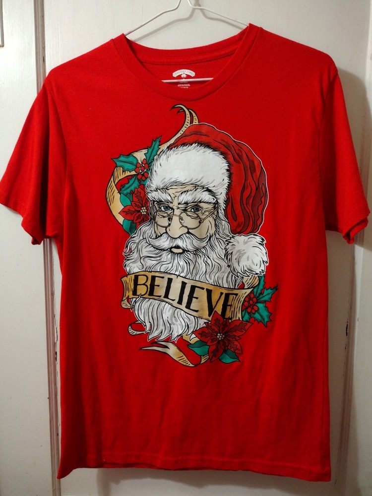 Holiday Time Christmas Santa Claus Believe Men's Short Sleeve T Shirt Size M