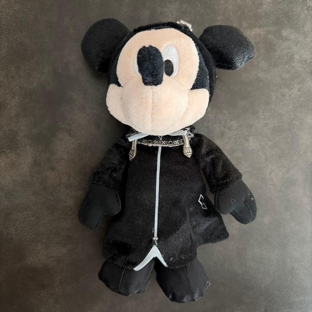 Kingdom Hearts Ichiban Kuji D Prize King Mickey Plush Mascot 20cm