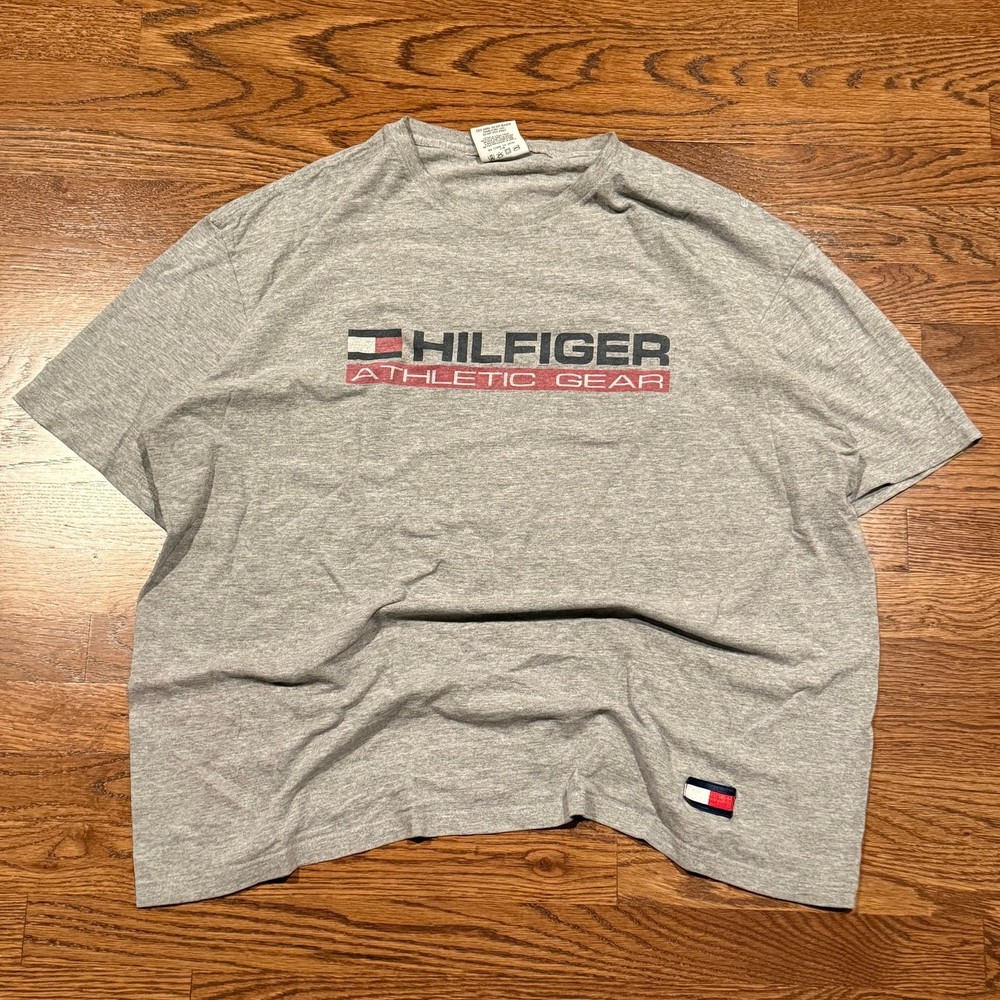 Vintage Tommy Hilfiger 90s Big Logo T-Shirt