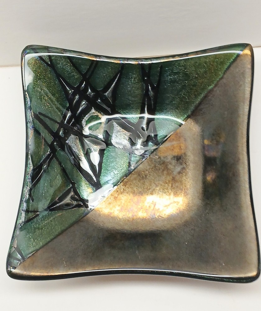 Kurt Mcvay signed Art Glass Iridescent Dichroic Fused Glass Square Dish 6