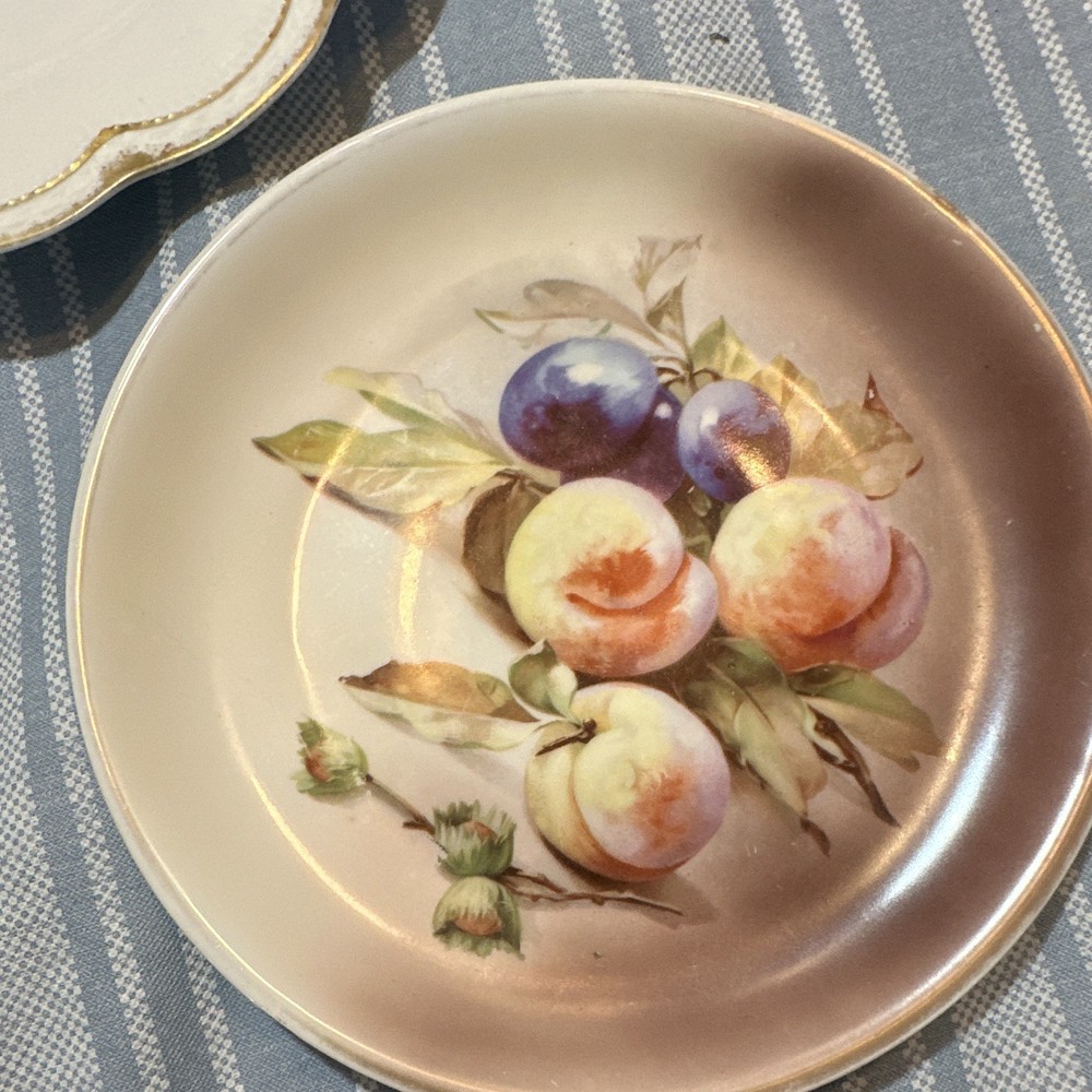 Unmarked Round Ceramic Plate, Glossy Beige Multicolor Fruit Pattern Design