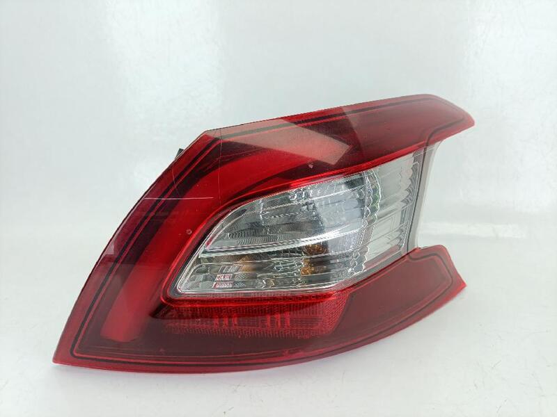 PEUGEOT 308 II Rear Right Lamp 9677817580 for 1.6 Models LB LP LW LH L3