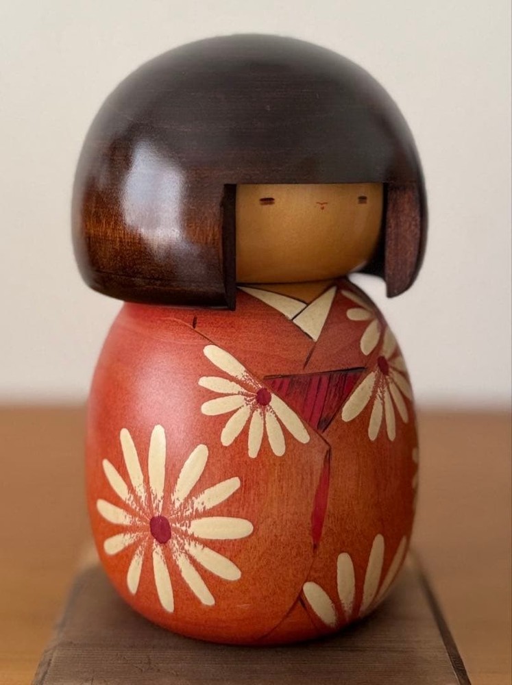 Vintage Usaburo Okamoto Chrysanthemum Pattern Kokeshi Doll 15cm 425g