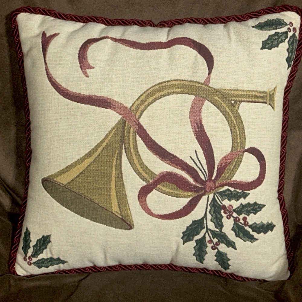 Riverdale Christmas Pillow Tapestry W French Horn Holly Berry Ribbon Roped Edge