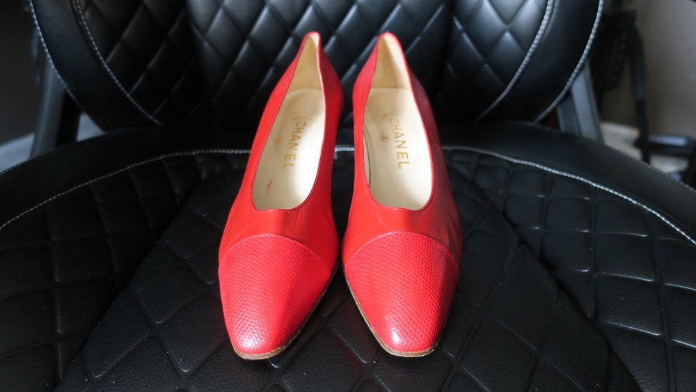 Vintage Chanel Red Leather & Snakeskin CC Pumps Size 8.5