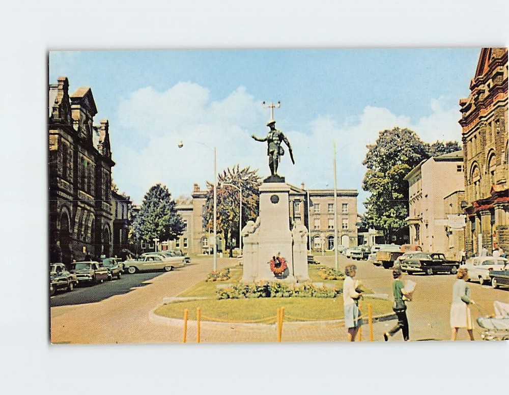 Postcard Monument to Sir Isaac Brock Brockville Ontario Canada