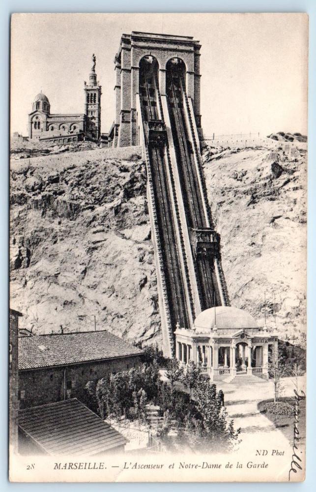 L'Ascenseur et Notre Dame de la Garde - Marseille FRANCE Postcard