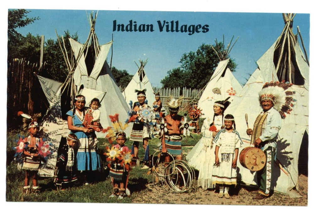 Tama Iowa Mesquakie Sioux Village full regalia tepees Pow-Wow vintage postcard
