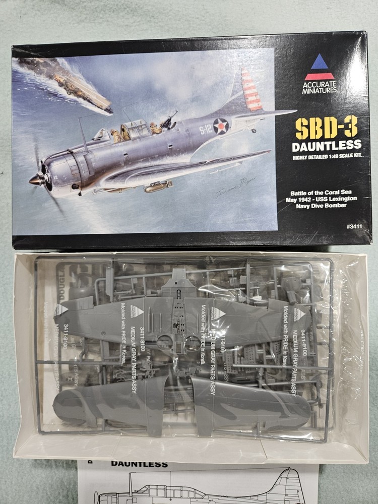 Accurate Miniatures 1/48 SBD-3 Dauntless Coral Sea May 1942 Model Kit 3411-0200-image