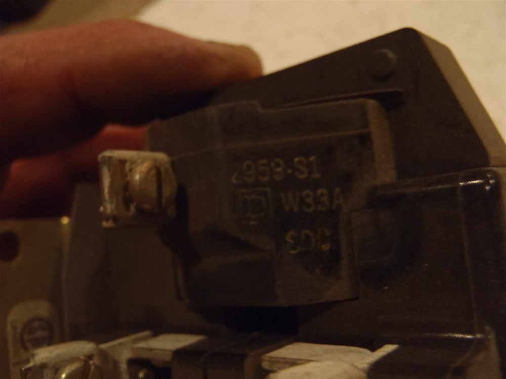 Qty=3: SQUARE D 2959-S1 - USED