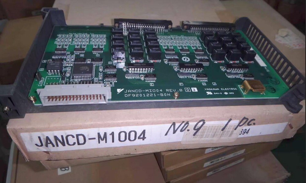 ONE NEW Yaskawa JANCD-MIO04 Motoman Robotics Control PC Board
