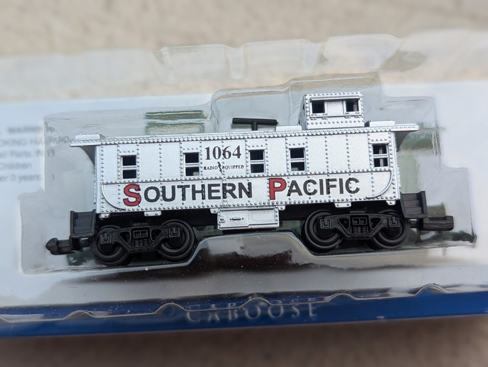 Southern Pacific Caboose High Speed Metal Train, Collectables KIDS YOUTH GIFT