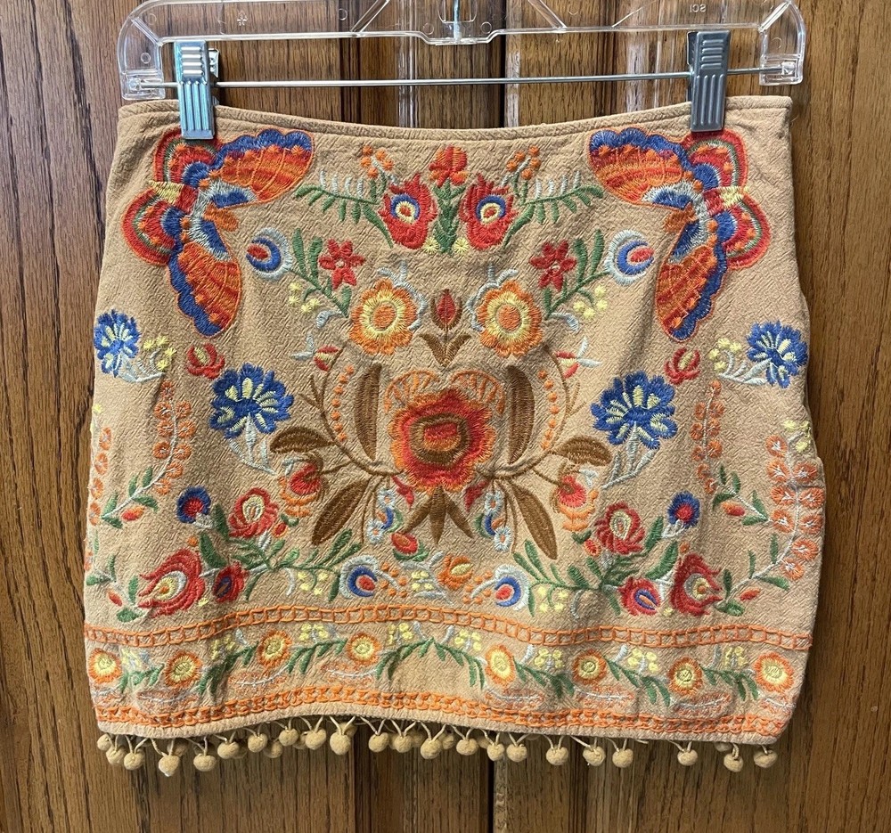 UMGEE Mini Skirt Khaki Cotton Linen Blend Floral Embroidered Sz S Cute Boho