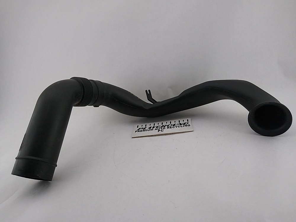 Saab 9-3 2.0L 4-Cyl Air Intake Hose Duct Elbow 2006-2011 Models