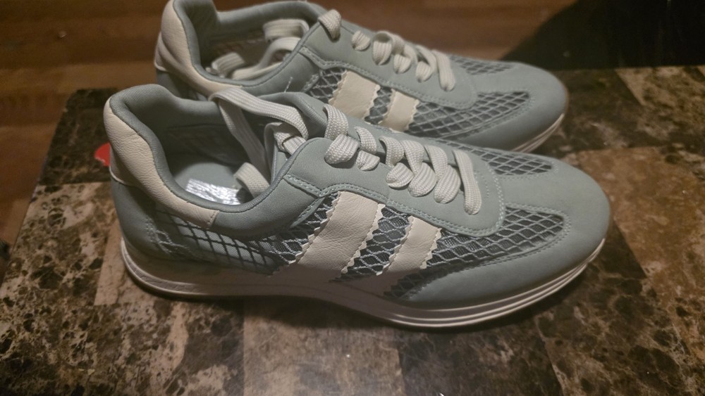 Green Casual SNEAKERS DOLCE VITA SZ 7