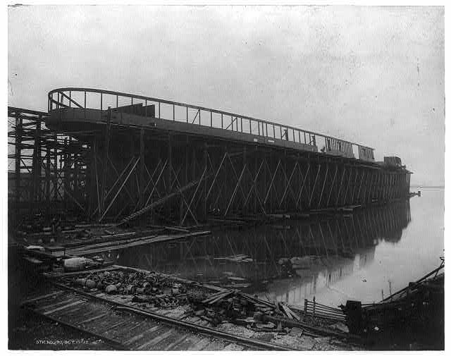 Construction of the Great Lakes steamer,Seeandbee,1903,Michigan,USS Wolverine