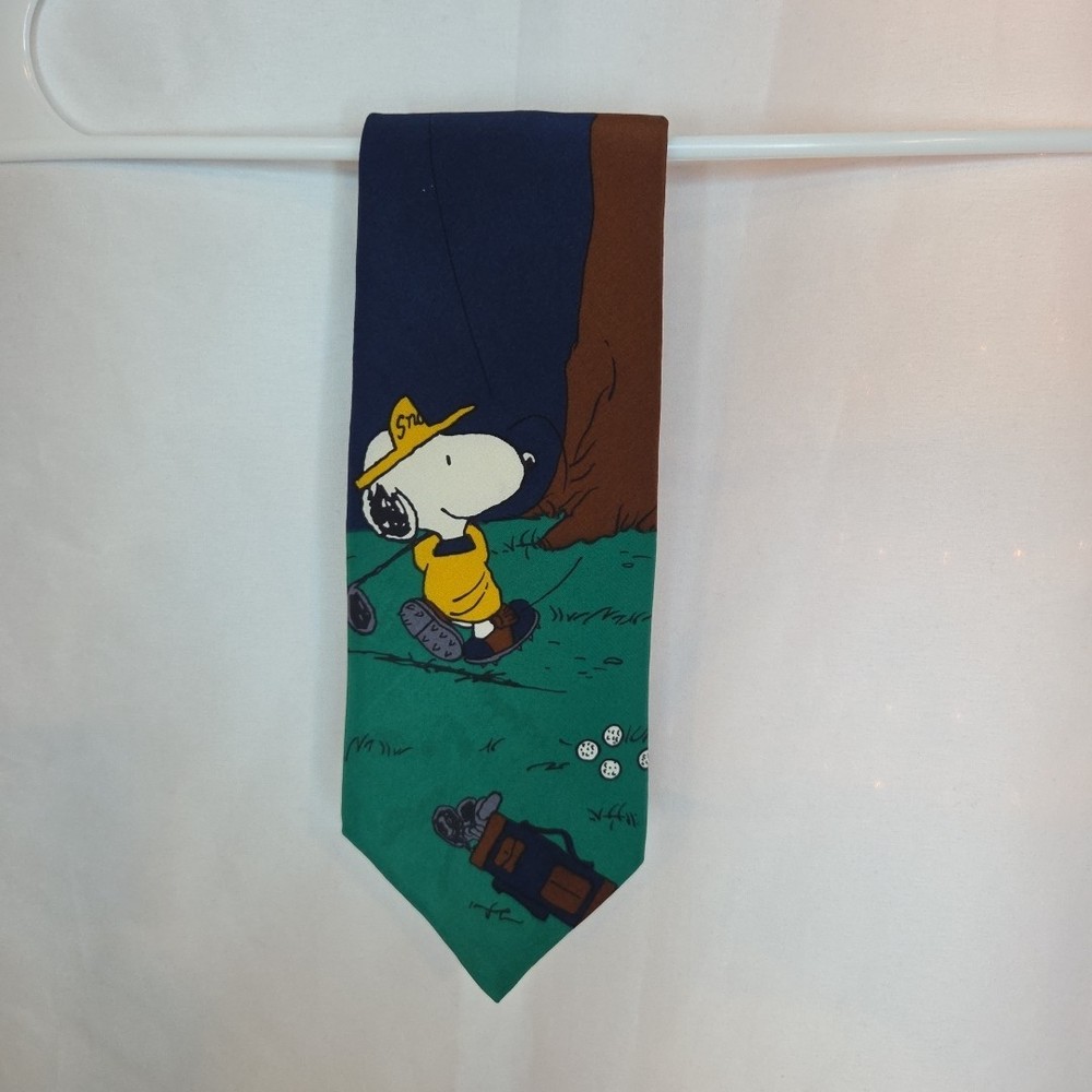 Peanuts Charlie Brown and Gang Snoopy & Woodstock Golf Men's Neck Tie