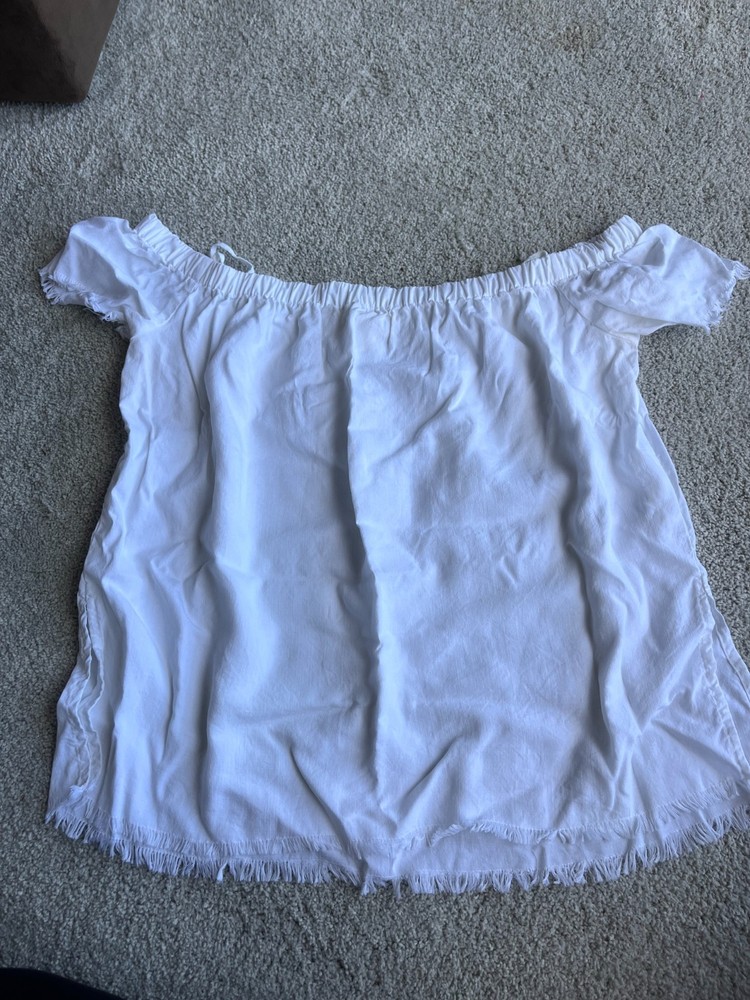 Anthropologie Cloth & Stone Off the Shoulder White Top Frayed Hem Size Small