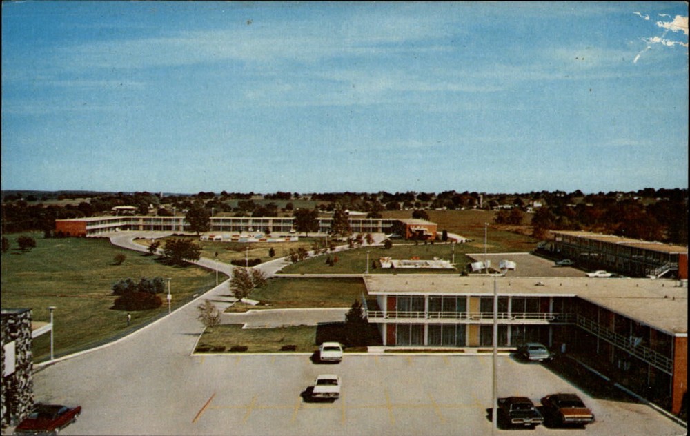 Missouri Springfield Route 66 Holiday Inn aerial view ~ 1970s postcard sku157