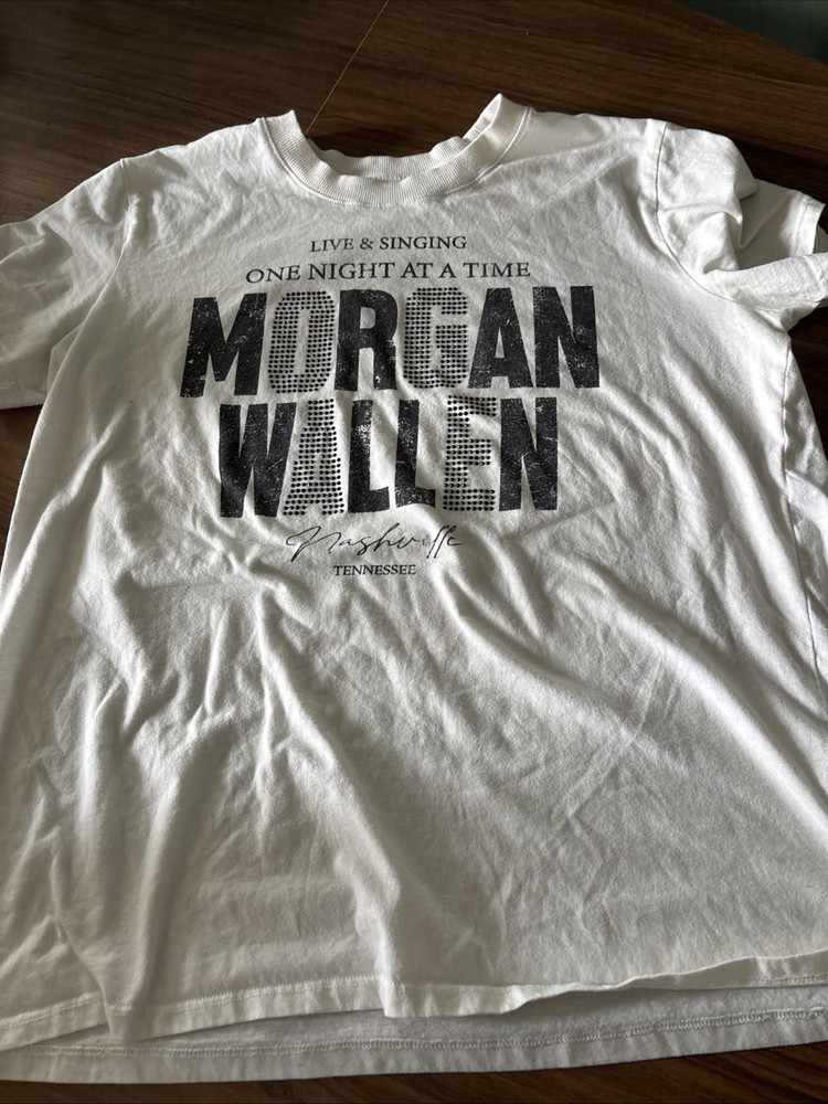 Morgan Wallen Tour Shirt Women’s M White One Night At A Time Tee