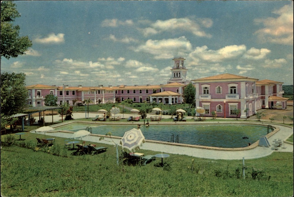 Foz do Iguacu Hotel Pool vintage postcard v690