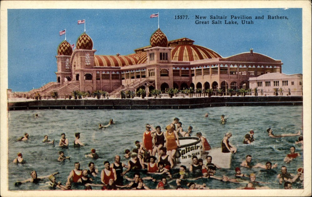 Great Salt Lake Utah ~ Salt Air Pavilion ~ bathers ~ 1920s swimsuits ~ postcard