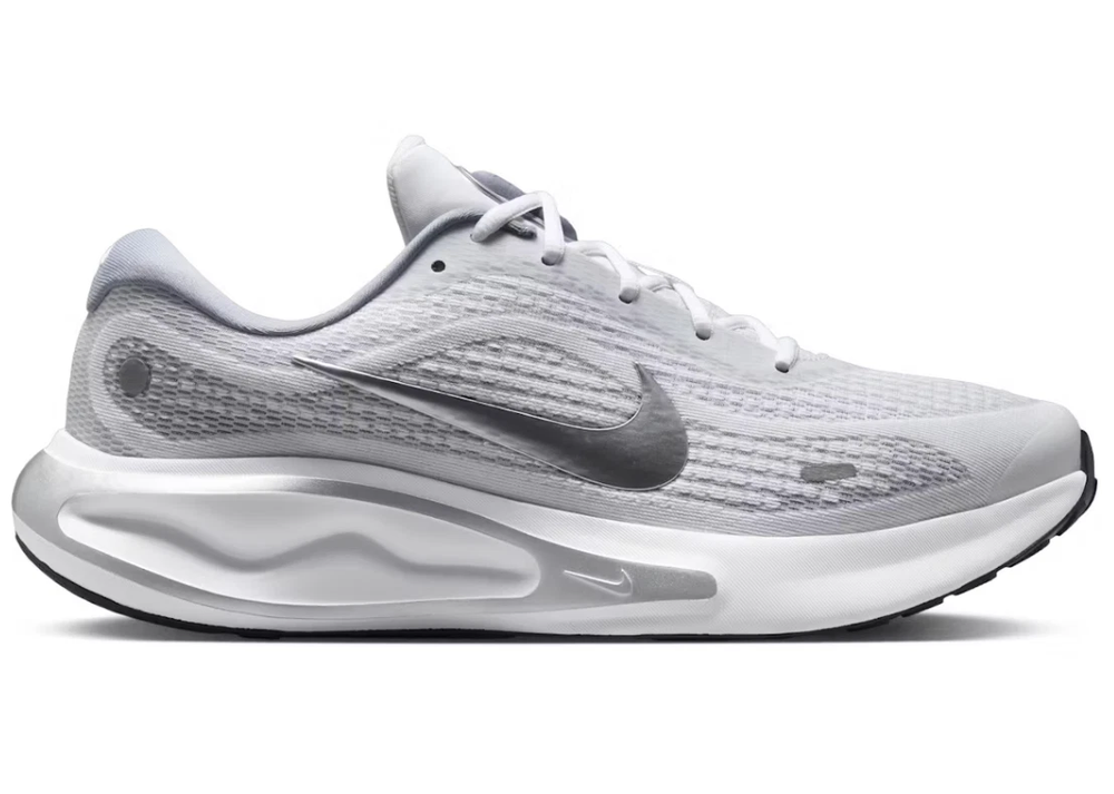 Nike Journey Run Shoes Mens White Metallic Silver Running FN0228-104